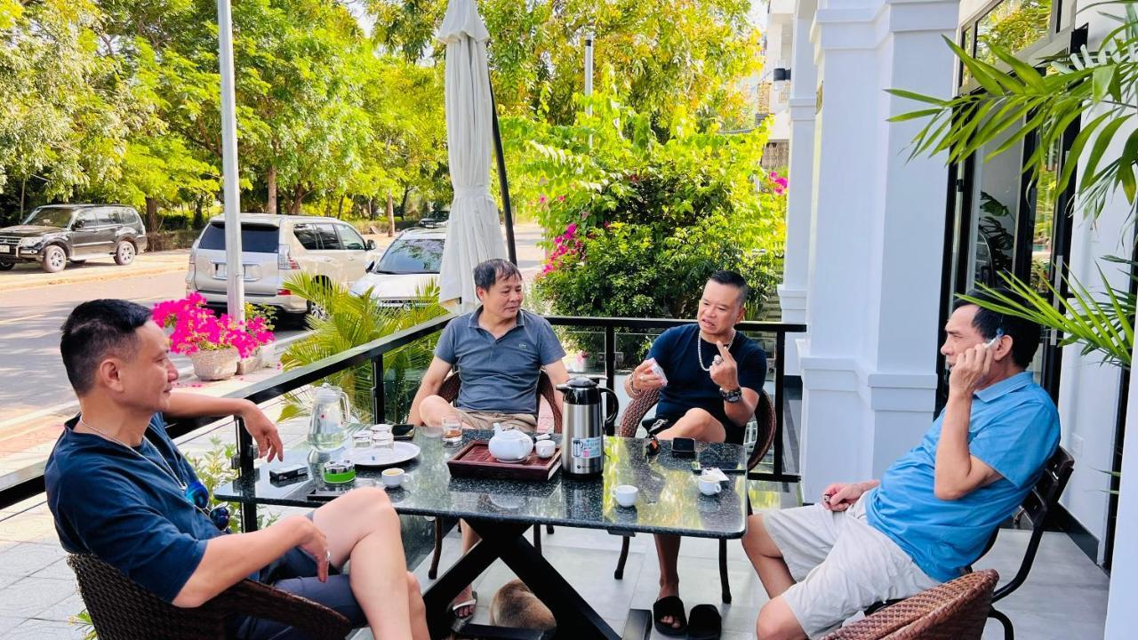 The Track Homestay - Near Bai Dai Beach Cam Lam 外观 照片