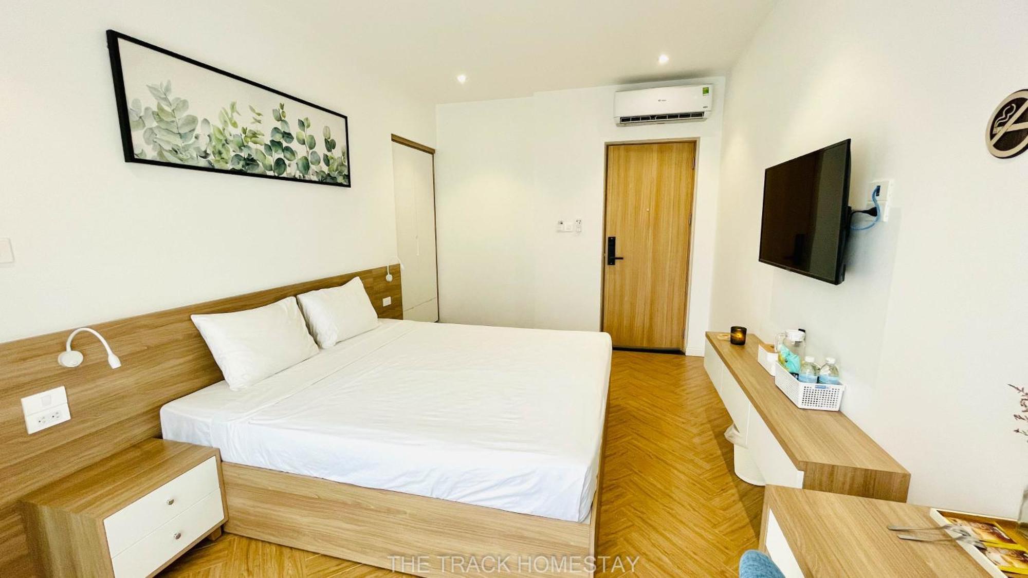 The Track Homestay - Near Bai Dai Beach Cam Lam 外观 照片