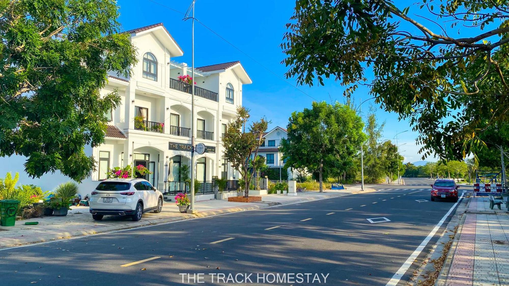 The Track Homestay - Near Bai Dai Beach Cam Lam 外观 照片