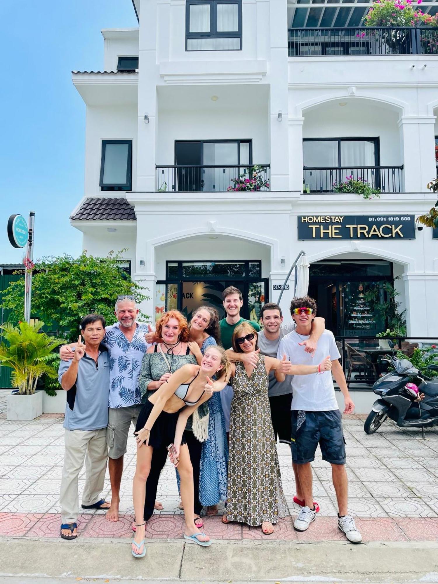 The Track Homestay - Near Bai Dai Beach Cam Lam 外观 照片